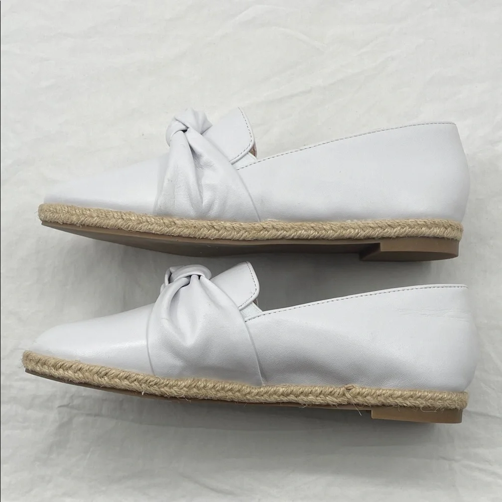NEW! Isaac Mizrahi White Leather Espadrille Loafers with Bow. 6.